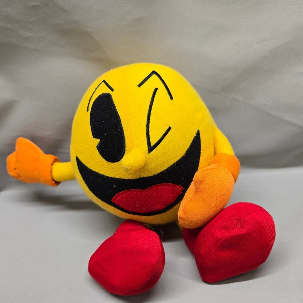 Toy Factory Pac-Man Plush 12in Yellow Winking Retro Arcade Toy Good Condition